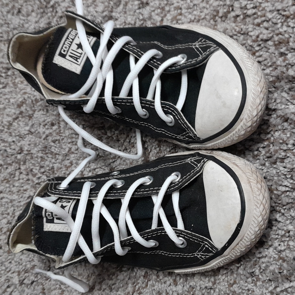 Converse black low top shoes size 3 youth
